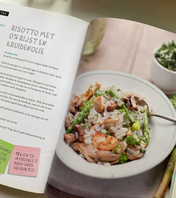 Gezond recept: risotto met groene asperges en kruidenolie